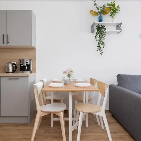 Nowoczesny W Krakowie Z Klimatyzacja I Parkingiem By Renters Apartmán Krakov